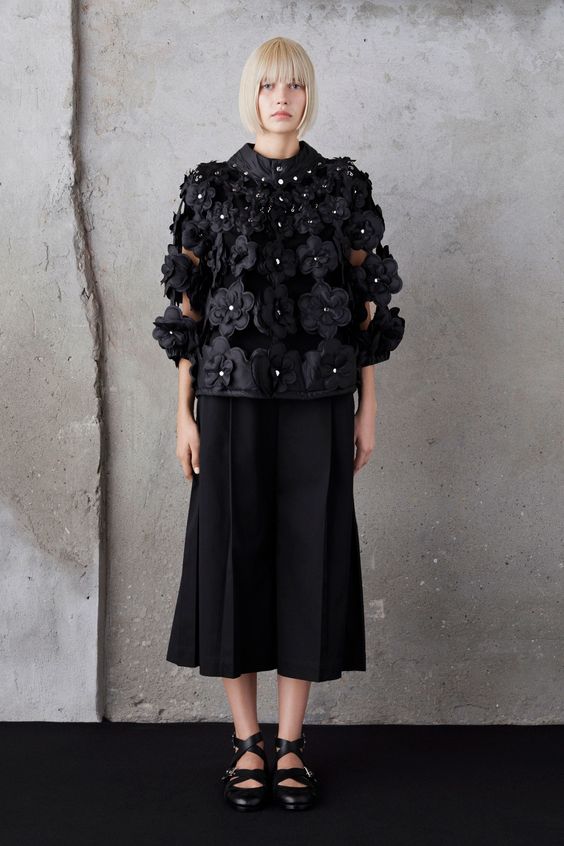 Moncler 6 Noir Kei Ninomiya Spring 2019 Ready-to-Wear Fashion Show