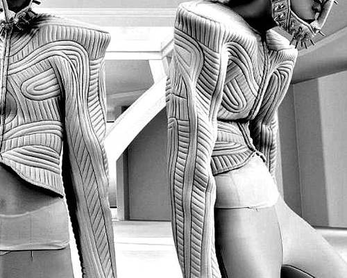 Currently looking at head wear/ masks. I am thinking about developing from protective designs to the idea of restriction, armour, imprisonment.