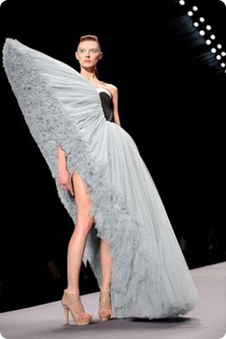 mirrormirror: Viktor  Rolf  Spring 2010