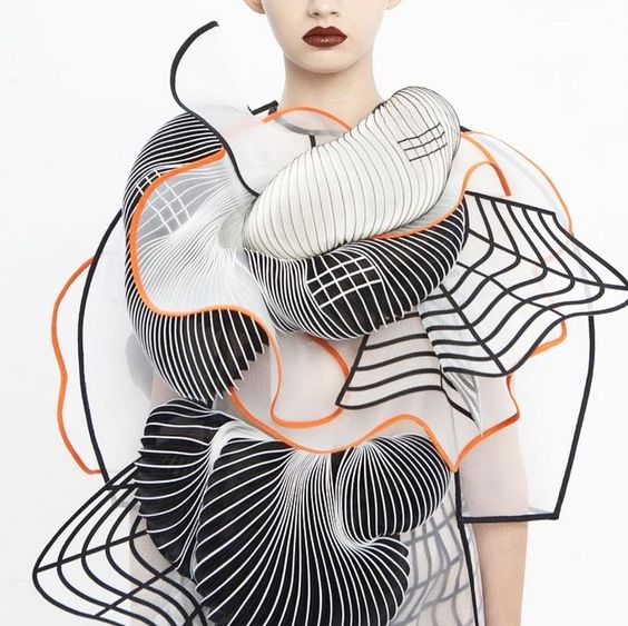 @icantaffordthisbutmaybeshecan on Instagram: “The ethereal Couture pieces of @noa_raviv are out of this world… (Malika)”