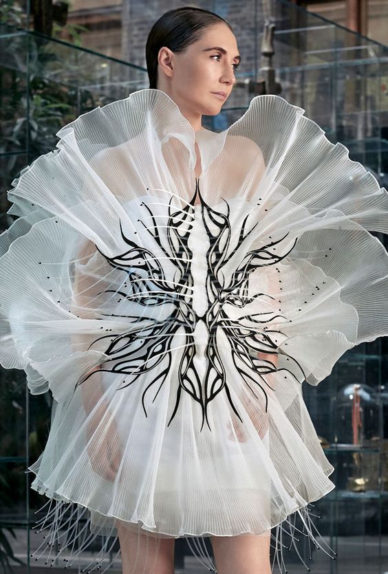 “Game of Thrones” Goddess Carice Van Houten for Iris van Herpens’ “Transmotion” Couture Collection – Tom   Lorenzo
