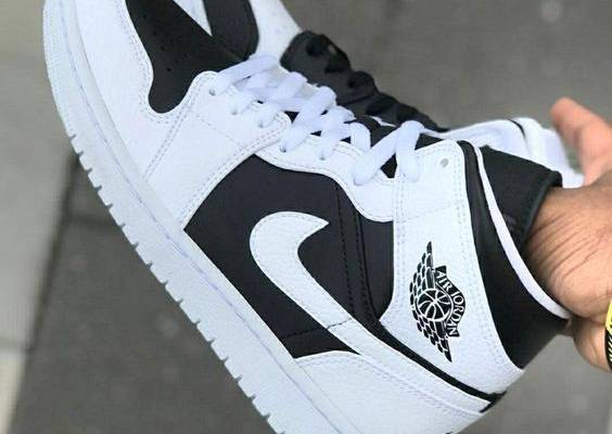 YIN-YANG AIR JORDAN 1 CUSTOM