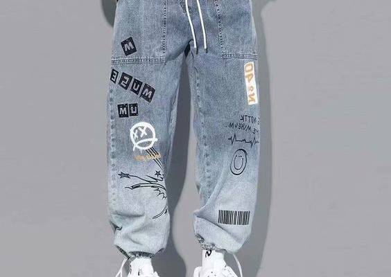 Applicable Season: Four SeasonsMaterial: PolyesterMaterial: CottonApplicable Scene: CasualPant Style: Cargo PantsStyle: HIP HOPThickness: MidweightWaist Type: MIDDecoration: AppliquesGender: MENItem Type: Full LengthClosure Type: Elastic WaistFabric Type: BroadclothLength: Full LengthFront Style: FlatFit Type: LOOSESuitable for: Men WomenStyle: Fashion CasualTypes of: Men Pants,Women Pants