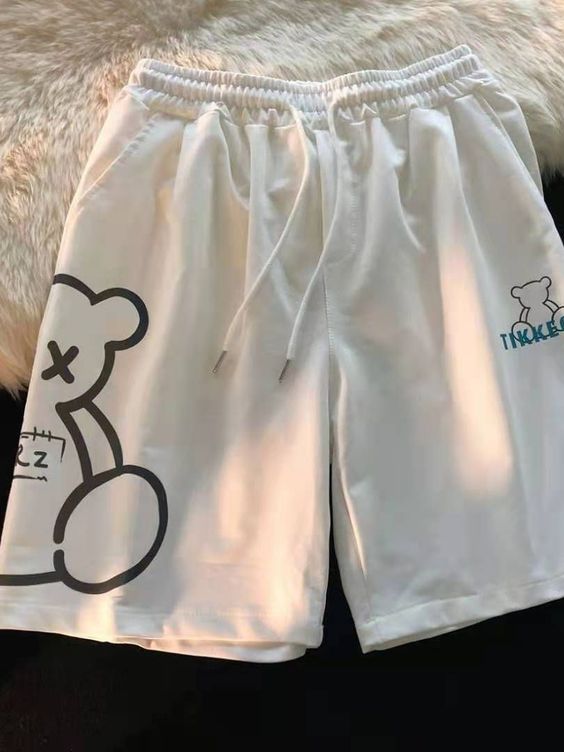 ? Material: TeryleneDecoration: PocketsOrigin: CN(Origin)Waist Type: HIGHPant Style: RegularGender: WOMENFit Type: StraightAge: Ages 18-35 Years OldStyle: Beach StyleModel Number: otherItem Type: ShortsFabric Type: BlendedClosure Type: Elastic WaistMaterial Composition: otherPattern Type: Cartoon