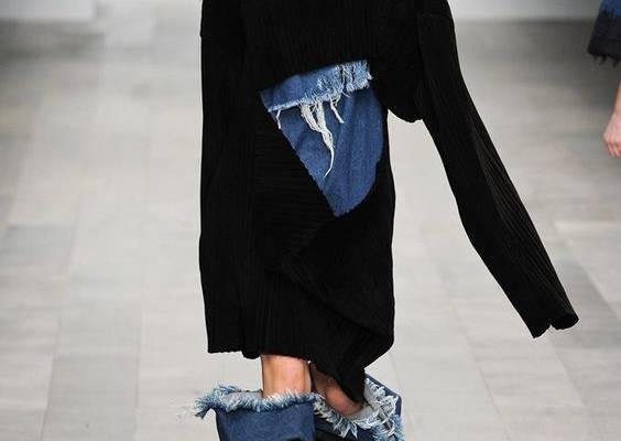 Central Saint Martins Fall 2011 Ready-to-Wear Fashion Show