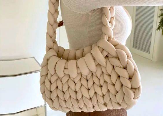 The Hottest Trending “It” Bag For Summer / Fall 2023! Lined Large Chunky Knit Crossbody Shoulder Bag. Colors: Ivory, Green, Purple, Blue, Gray, Light Pink Size: 28x21 Cm / 11x8.3 In Message Me When You Place Your Order Which Color You Would Like. Remember To Include Your Telephone Number These Are Handmade Bags, Please Allow For Some Variations In Size And Color And 7 To 10 Days For Shipping. Even More Beautiful Lovely Items And Great Prices On My Website At Theloveetc.Com. Please Follow Me At I