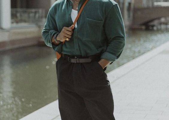 Visit BookOnBoard.com for simple travel outfits for spring, that are comfy