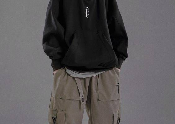 Serve up sleek contemporary streetwear with this oversized double high neck hoodie. Front embroidery detail Front kangaroo pocket Double high neck hood Elasticated cuff and hem Oversized fit Dropped shoulder Material: Cotton/poly sweat fabric STYLE NOTES Stay cosy AF in our essential hoodies and sweats Updated with directional prints and contrasting colour or fabric panels but don’t sweat – sporty is staying on the style radar with nostalgic 90's vibes reigning supreme. Layer up for a fire look