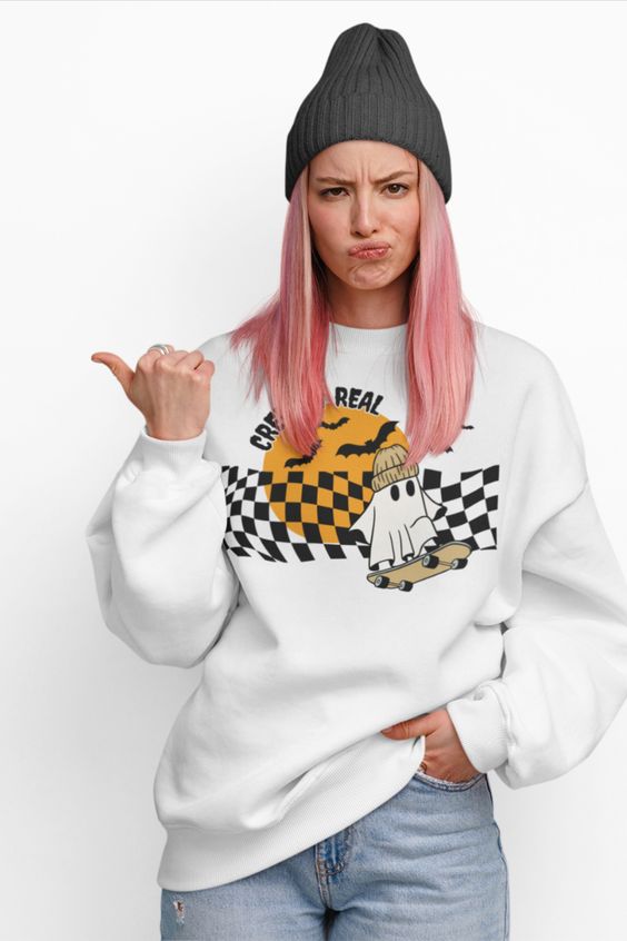 Out with the summer in with the spooky season 😍 Im obviously over this heat and ready for fall! Check out this cool sweater I made.