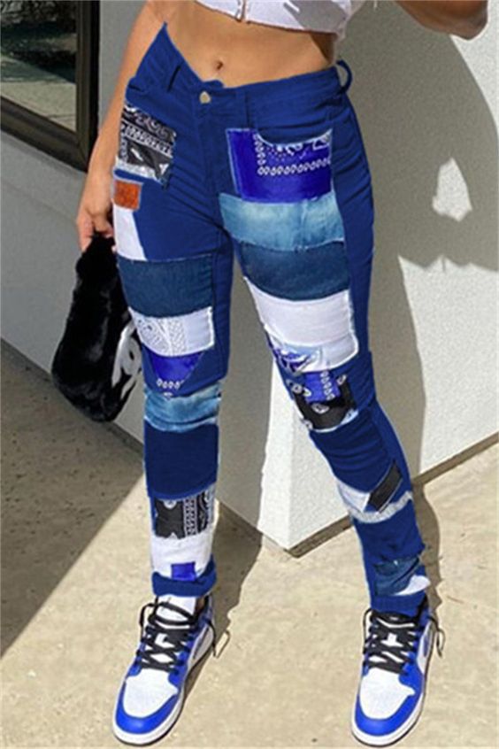 Product Name Dark Blue Casual Print Patchwork High Waist Regular Denim Jeans Item NO. L87998420 Weight 0.5740 kg = 1.2655 lb = 20.2473 oz Category BOTTOMS > Jeans Tag CASUAL , Print , Patchwork , High Waist , Denim , Jeans , Yes(Elastic) , Regular , Conventional , Zipper Hasp Material Denim Style Casual Pattern Type Print Element Patchwork Elastic Yes(Elastic) Suit Type Jeans Fit Type Regular Waist Type High Waist Closure Type Zipper Hasp Profile Conventional Type Patchwork Size(in) Waist Hips B