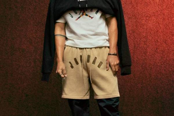 The MVP Collection brings together bold designs and Jumpman cues to create winning looks. Shop now on Nike.com.