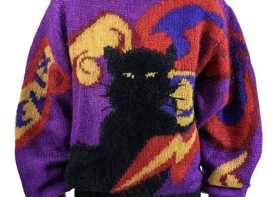 Charming and collectable Krizia Felix black cat oversized signature pullover crewneck sweater in soft knit blend. 