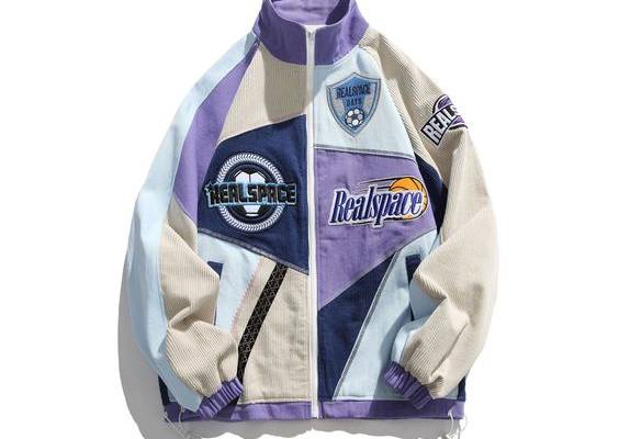 Please refer to the size chart, which can be found in the gallery as the last picture. For men, it is recommended to select one size up. If you have any questions or concerns regarding sizing, do not hesitate to reach out to us for assistance.