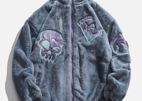 Stay warm when the weather gets cold with our premium Puffer Jackets