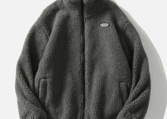 Luxury fashion and street fashion are two distinct styles that have their own unique appeal. While luxury fashion is all about expensive, high-end brands and designer pieces, street fashion is more about individual expression and creativity. AlanBalen® is a brand that successfully combines these two styles, offering a range of luxurious, high-quality Jackets that are also inspired by streetwear trends. From Varsity Jackets and Luxury Jackets to trendy accessories and graphic tees, AlanBalen® has