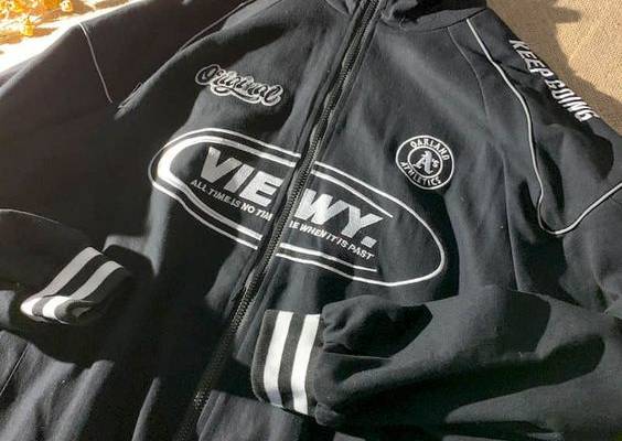 The lettering of the jacket may have changed due to different production batches. Buyers who are concerned about this should place an order with caution, thank you！ Size Suggest Size S: weight 35kg-40kg, height 145-150cm Size M: weight 40kg-50kg, height 155-165cm Size L: weight 50kg-57.5kg, height 165-175cm Size XL: weight 57.5kg-65kg, height 170-175cm Size 2XL: weight 65kg-70kg, height 175-180cm