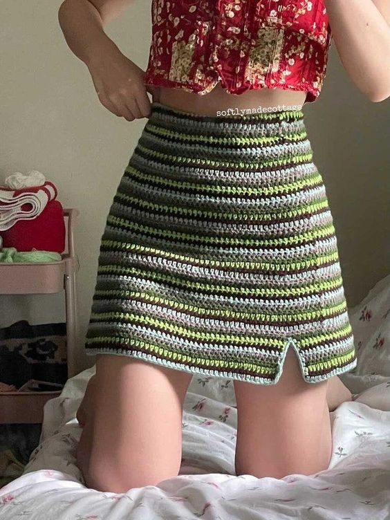WHAT IS IT A crochet pattern for a simple skirt with invisible elastic waist and side slit. The length, size and shape is customizable, as well as the slit placement and length. The pattern follows your measurements and is very straightforward. You will also get a short video (no audio) showing how to insert the elastic band. Therefore you can also use any hook, yarn (and/or stitch) you’d like. Big thank you to testers Gunilla and Hayley for your help and photos. Their Instagram accounts: @gunil