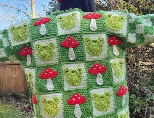 20 Free Crochet Patterns For The Creative Home - crochet pumpkin - crochet gifts - crocheting