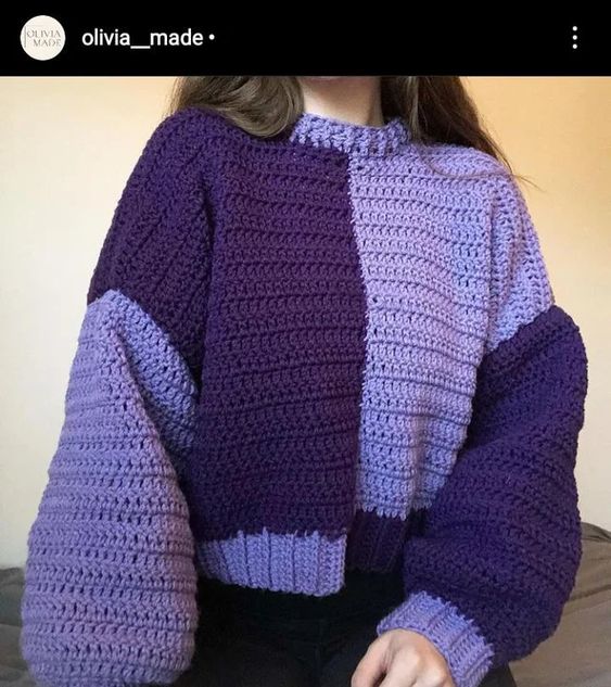anyone has the pattern for this sweater ? mostly the body part, any YouTube link (or anything else) is welcomed !