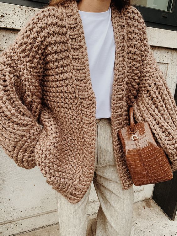 The Chunky Cardigan — MODEDAMOUR