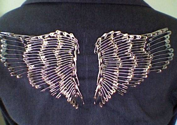 Combining DIY and Safety Pins.  You cannot go wrong here!