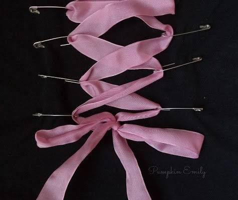 Pumpkin Emily: DIY T-shirt Corset