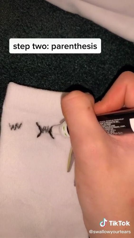 Pin by Gabi on Arte pop [Video] | Painted clothes diy, Diy clothes, Diy clothes design