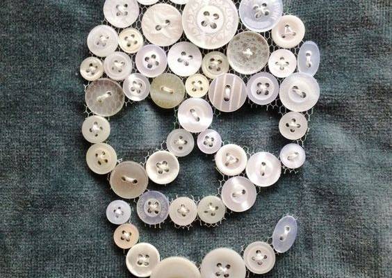 Halloween button crafts roundup