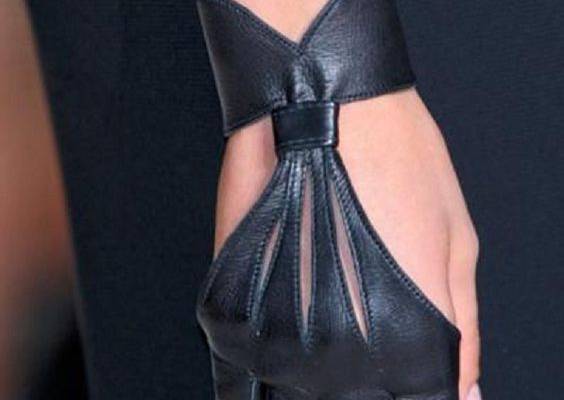 Gloves for Asha aboard the 'Black Wind'