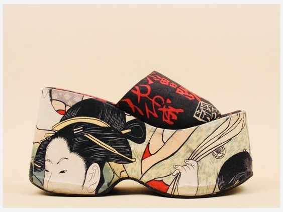 ℓιℓу вяσσкє 🔥 @blacktangledhrt