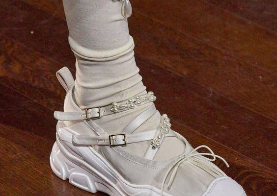 Simone Rocha Fall 2022 Ready-to-Wear Collection