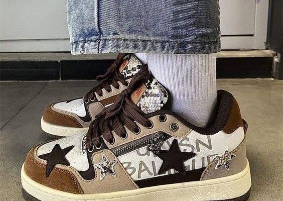 Star Sneakers - Kimi MK18729 Size for foot length： US 5.5/UK 2.5/EU 35 225mm US 6/UK 3.5/EU 36 230mm US 6.5/UK 4/EU 37 235mm US 7/UK 5/EU 38 240mm US 7.5/UK 6/EU 39 245mm US 8/UK 6.5/EU 40 250mm US 9.5/UK 7/EU 41 260mm US 10/UK 7.5/EU 42 265mm US 10.5/UK 8/EU 43 275mm US 12/UK 9.5/EU 44 280mm US 13/UK 10.5/EU 45 290mm US 13.5/UK 11/EU 46 300mm