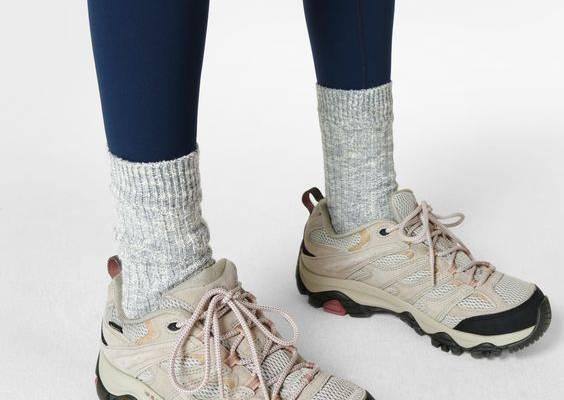 A made-for-the-trails walking shoe from Merrell. EVA foam insole with 50% recycled top sheet. FloatPro Foam midsole for a lightweight ride. 100% recycled laces and lining, with a padded collar and protective toe cap. Removable PU foam insole Rock plate for protection. Vibram Traction Lug and Ecostep made from 30% recycled rubber. Style Code: J036326Colour: ALuminium Grey