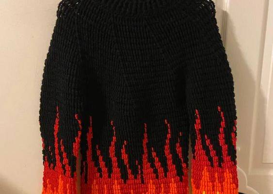 I also made the red hot sweater!!! B) : crochet
