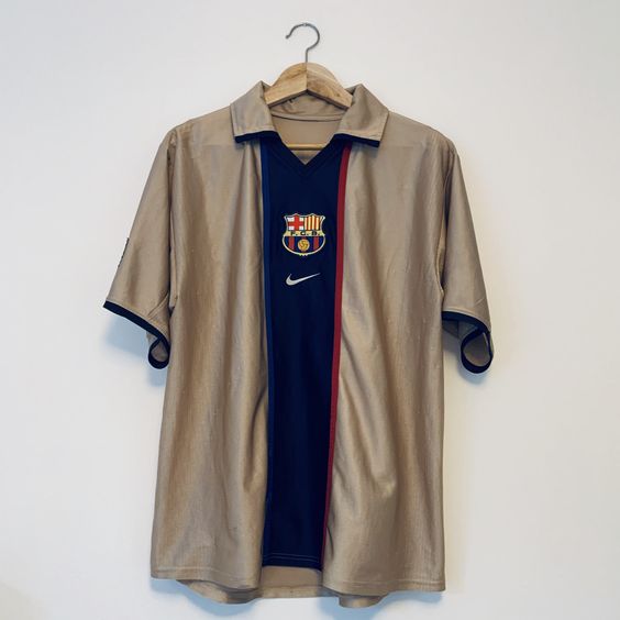 Barcelona 2001-03 Away Kit