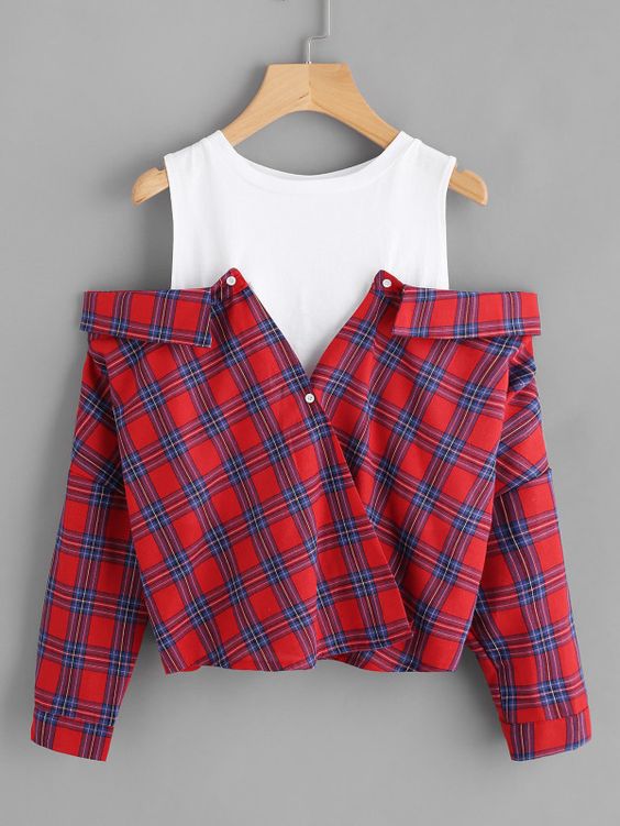 Top efecto 2 en 1 de camisa de cuadros escoceses y top blanco de sisas