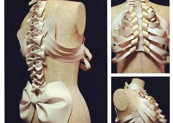 Rib and Spine Art Costume 来自手残课代表 - 微博