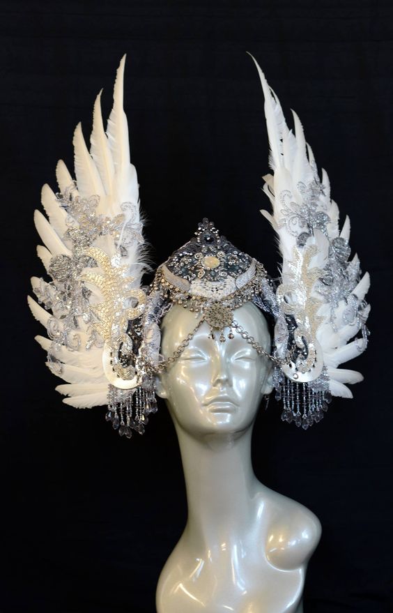 Headdresses – Serpentfeathers