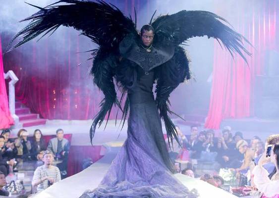 Photo highlights of the day: space walks and giant skulls