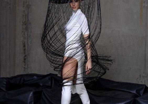 unusual headwear. fringed hat. This hat is suitable for creating your unique party look. the hat is large, its diameter is 48 cm. there is a fringe on the hat, which you can cut to the desired level. fringe length 2 meters. the hat can be used for a photo shoot. one size hat. if you need a hat in a different color, just contact me.