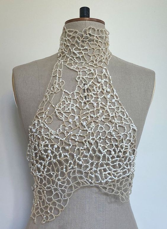 T LABEL romantic wear.