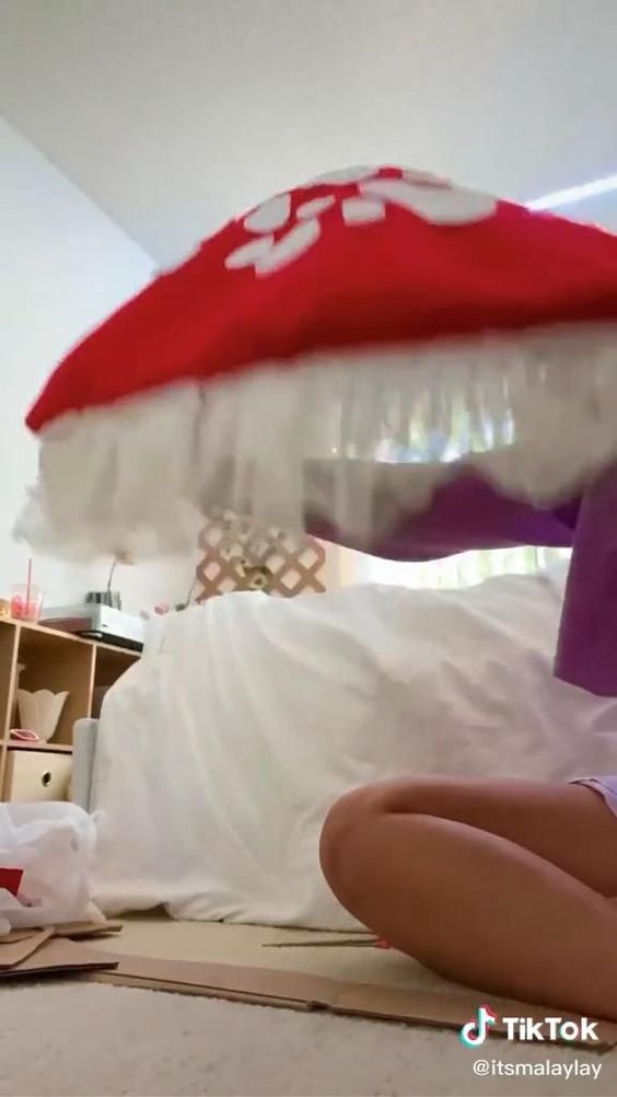 Pin by Azelitskaya Madina on masks [Video] | Clothes crafts, Mushroom crafts, Fairy costume