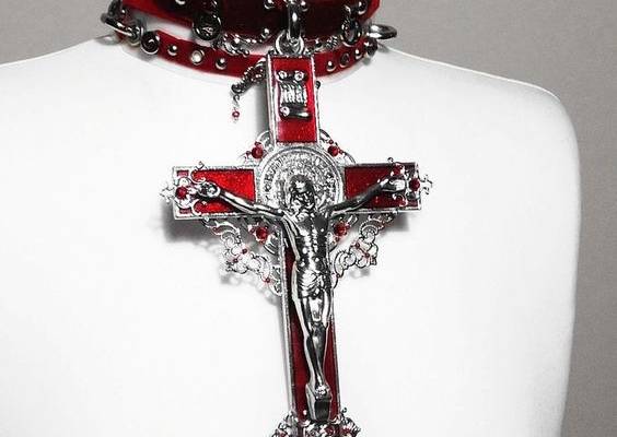 ℭ𝔬𝔲𝔫𝔱𝔢𝔰𝔰 𝔳𝔞𝔪𝔭𝔦𝔯𝔞 on X