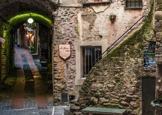 Luxury holiday rentals on Italy's Ligurian Coast Italy