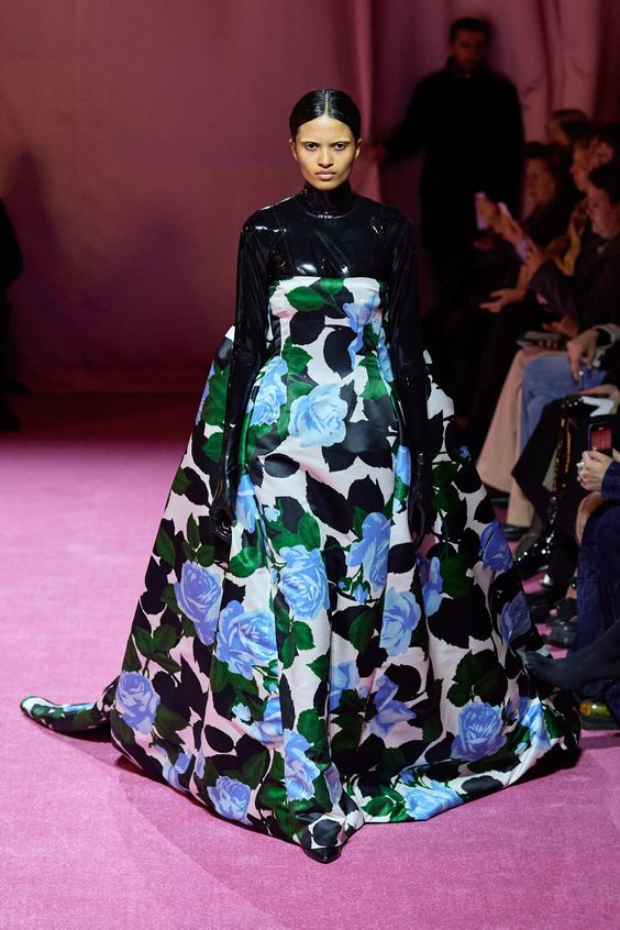 Richard Quinn Fall 2022 Ready-to-Wear Fashion Show