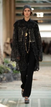 Item code: P75195 V66843 NO686 Glittered Lace Black