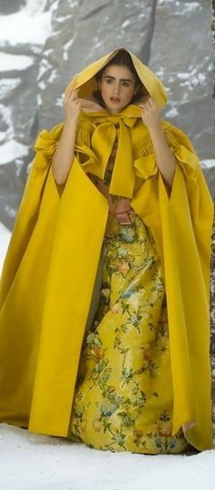 Lily Collins as Snow White in her yellow cloak. ‘Mirror Mirror’ (2012), Costume Designer: Eiko Ishioka– Cute inspiration but would have to be shorter and less…Dramatic. Perfect for future strolls down Hawthorne!