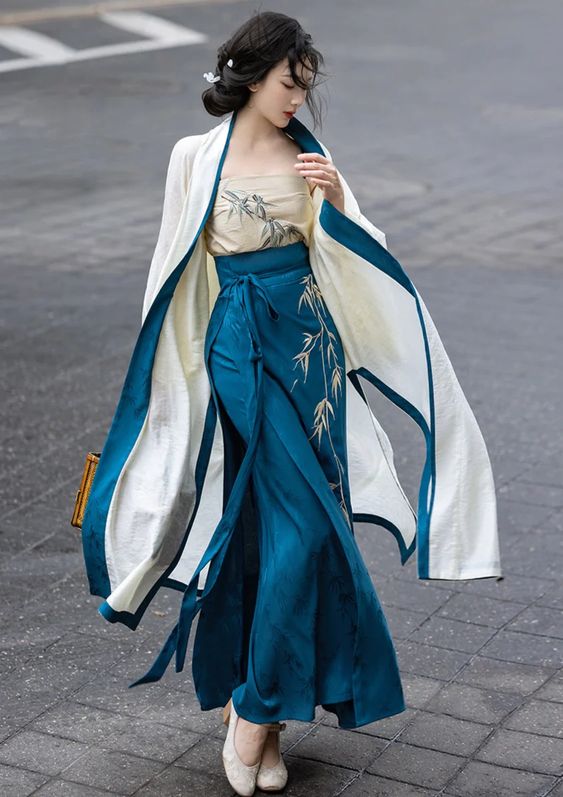Whispering Bamboo | Modern 3-Pieces Hanfu (竹语)