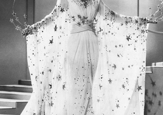 Historygram - The Best Fashion History Accounts - Hisdoryan