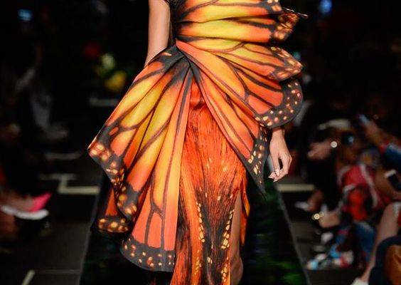 Moschino Spring 2018 Ready-to-Wear Fashion Show